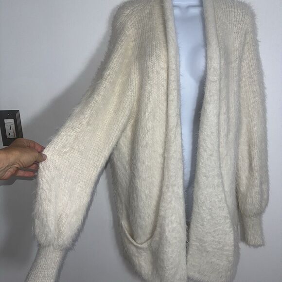 Knitted & Knotted Anthropologie Fuzzy Knit Sweater Cardigan Pockets Women Medium - Picture 4 of 12